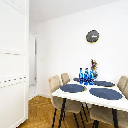 Blue Sky By Oneapartments Apartament